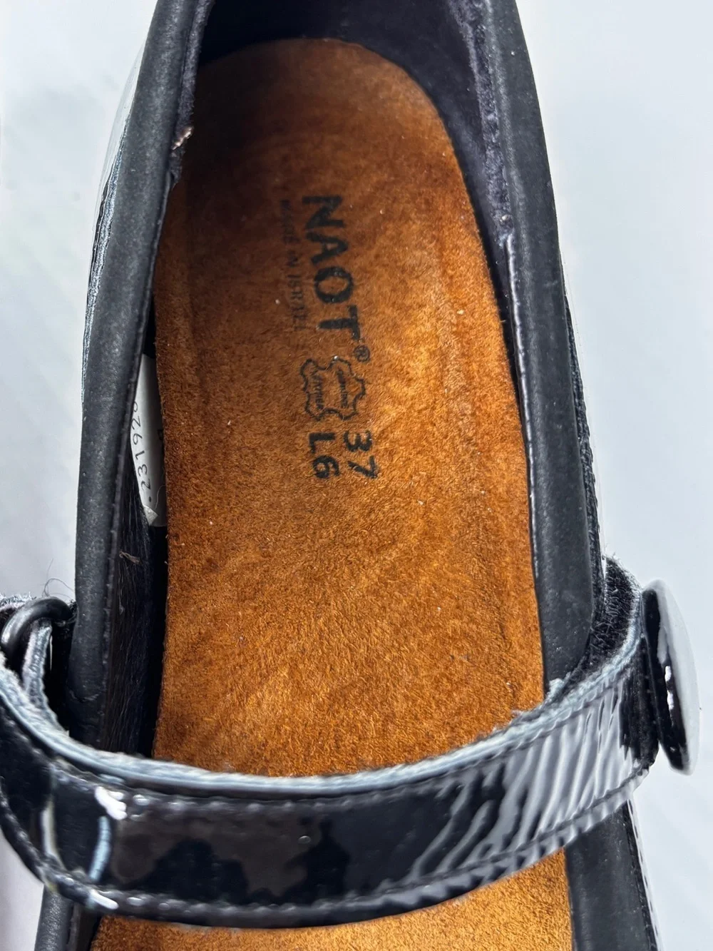Naot Trendy Mary Jane Pump Womens Comfort Shoe Size 6 EU 37 Black Patent Leather
